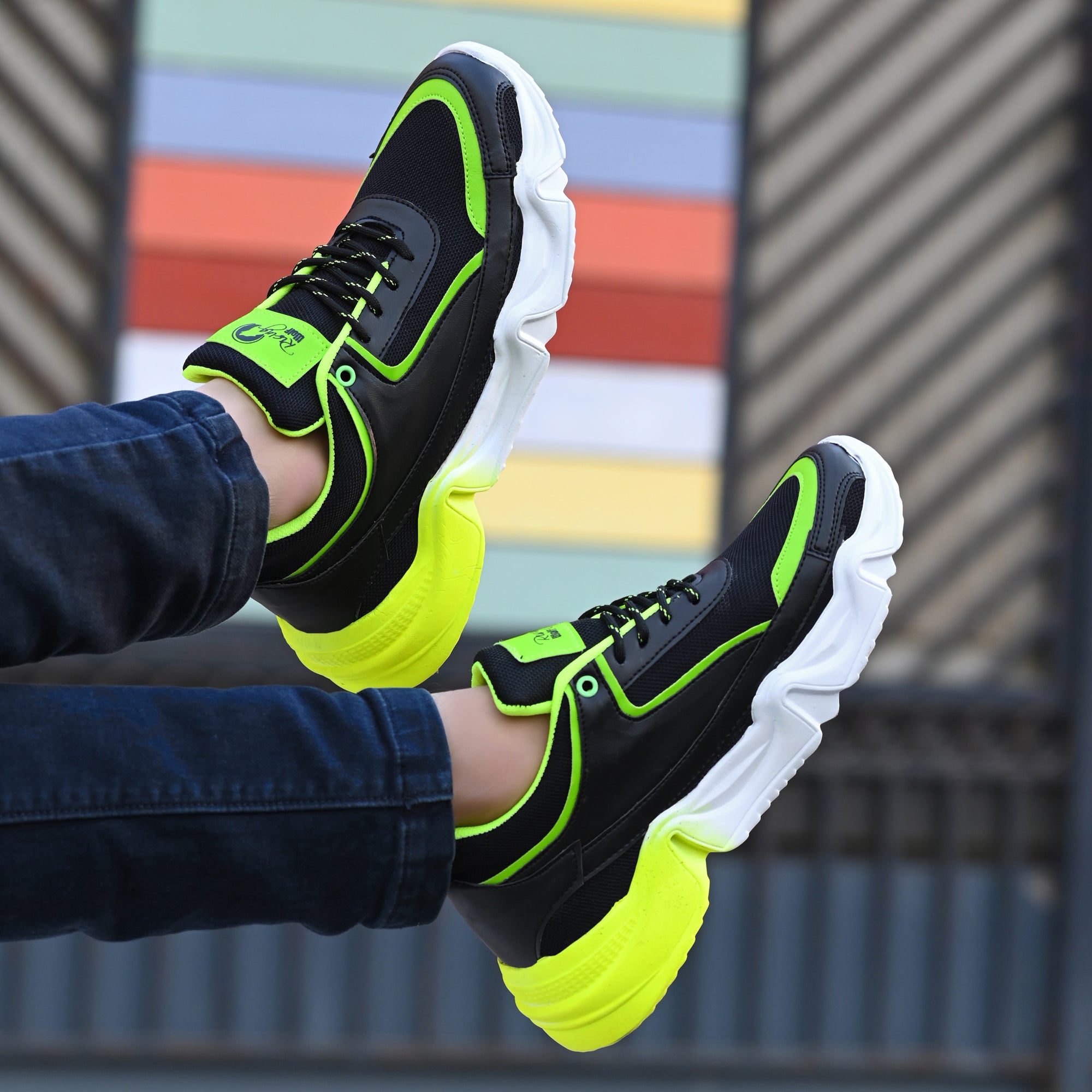 Green Sport Shoes for Men Lightweight Comfortable Running